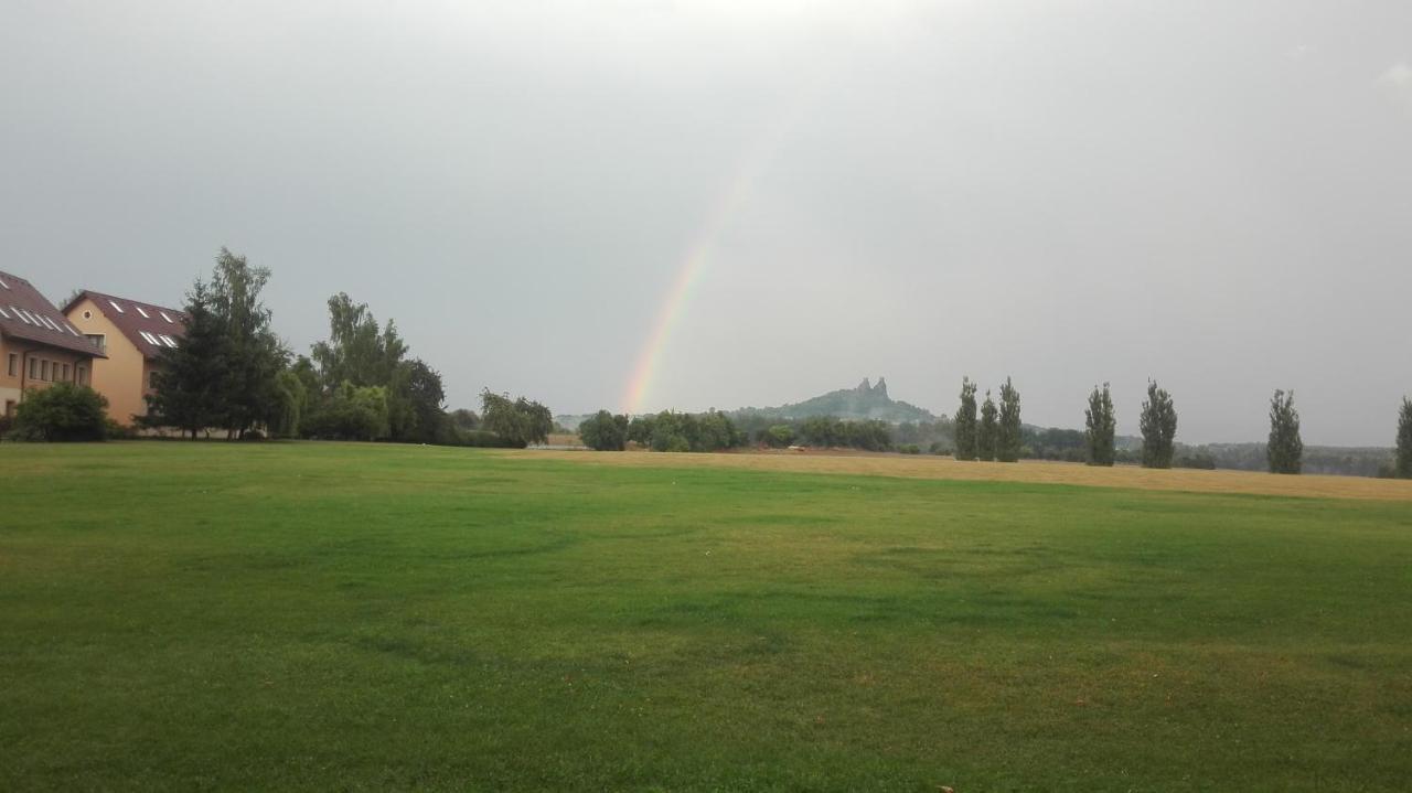 Resort Cesky Raj Troskovice Bagian luar foto